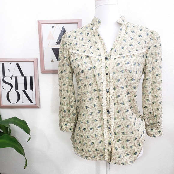 Shyde Tops - Shyde French Boutique Floral Button Down Lace Top